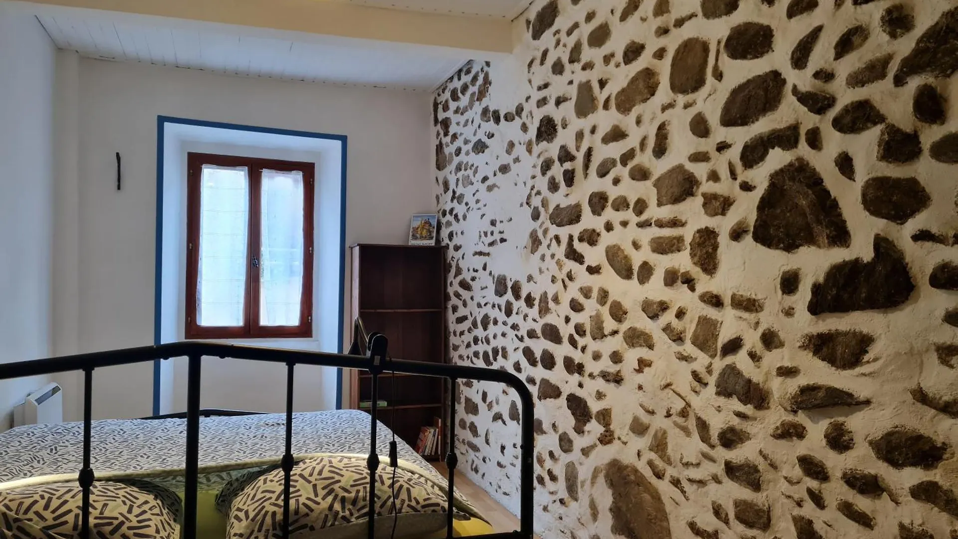 La Maison-Frite, Pour Un Sejour Insolite A Foix !