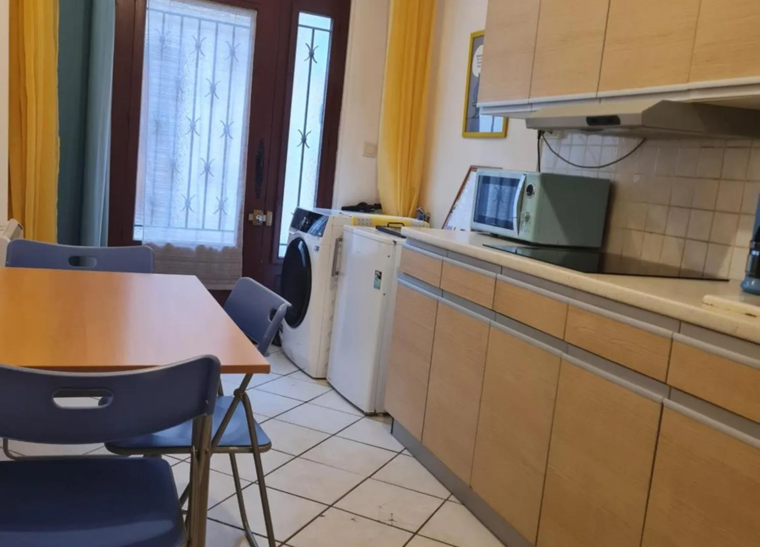 La Maison-Frite, Pour Un Sejour Insolite A Foix !